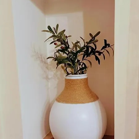 Dimora White 2.0 * אוסטוני
